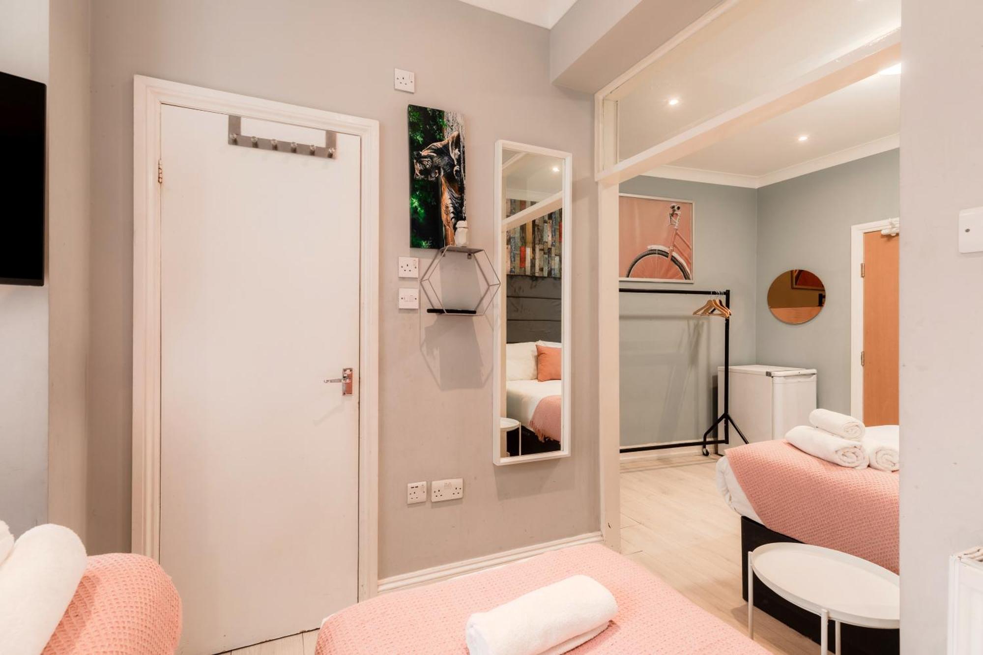 Orlando Hotel Лондон Экстерьер фото