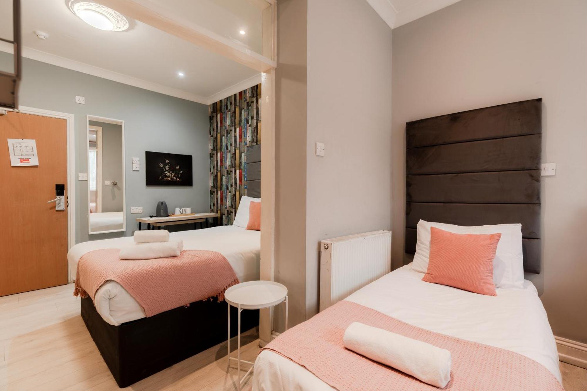 Orlando Hotel Лондон Экстерьер фото