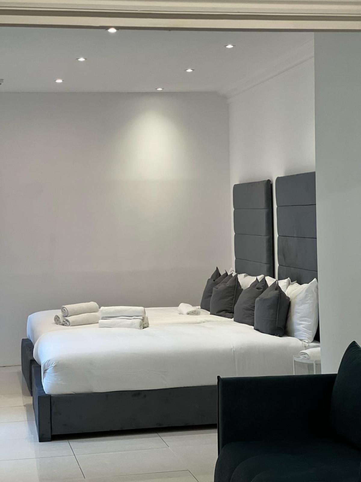 Orlando Hotel Лондон Экстерьер фото